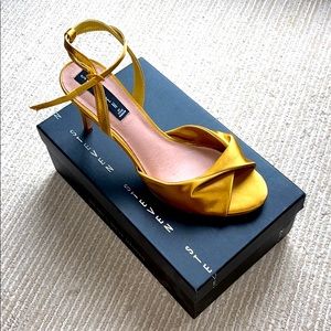 BRAND NEW! Good STEVEN by Steve Madden PEEP TOE